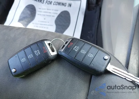 2016 Kia Forte Lx z USA, uszkodzony, nr VIN KNAFK4A67G5467716